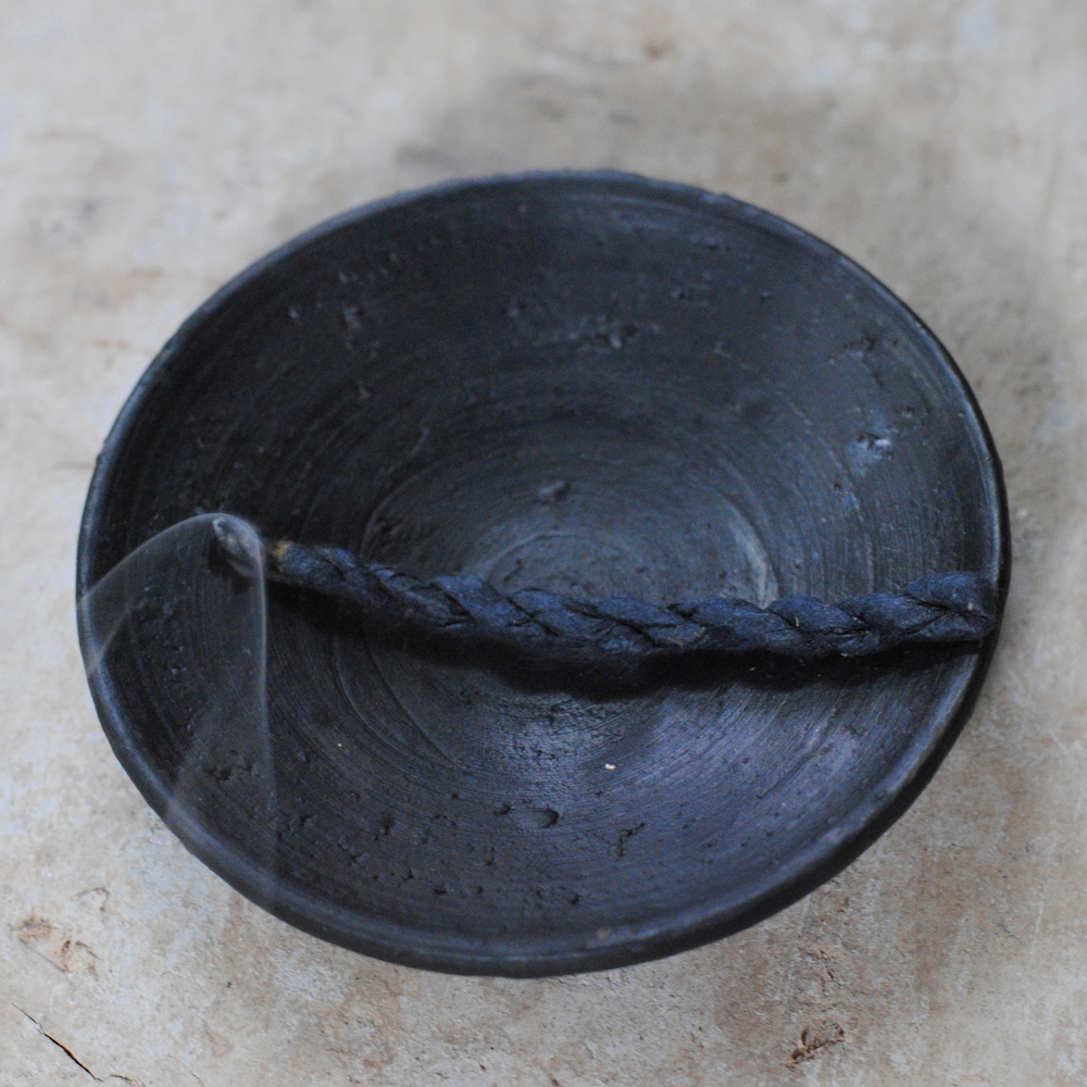 Black clay incense holder & Rope incense | Shop Update