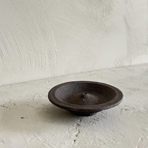 incense holder in raw brown - Piramide
