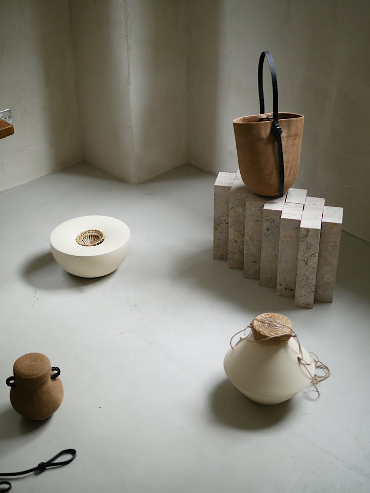 Bags and Pottery by Taiwanese Kamaro’an