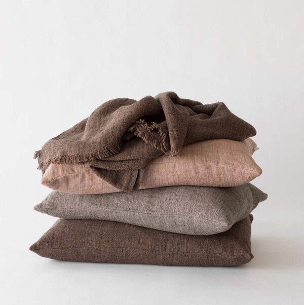 Cushion Cover in dark brown linen 40x60 - Image 4