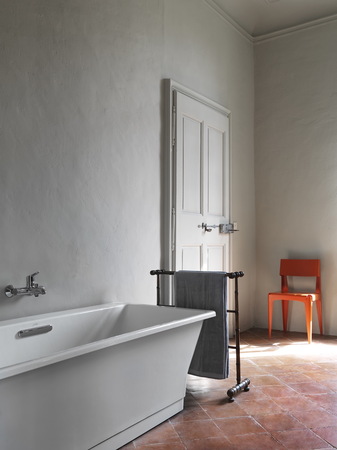 A French townhouse with bathroom