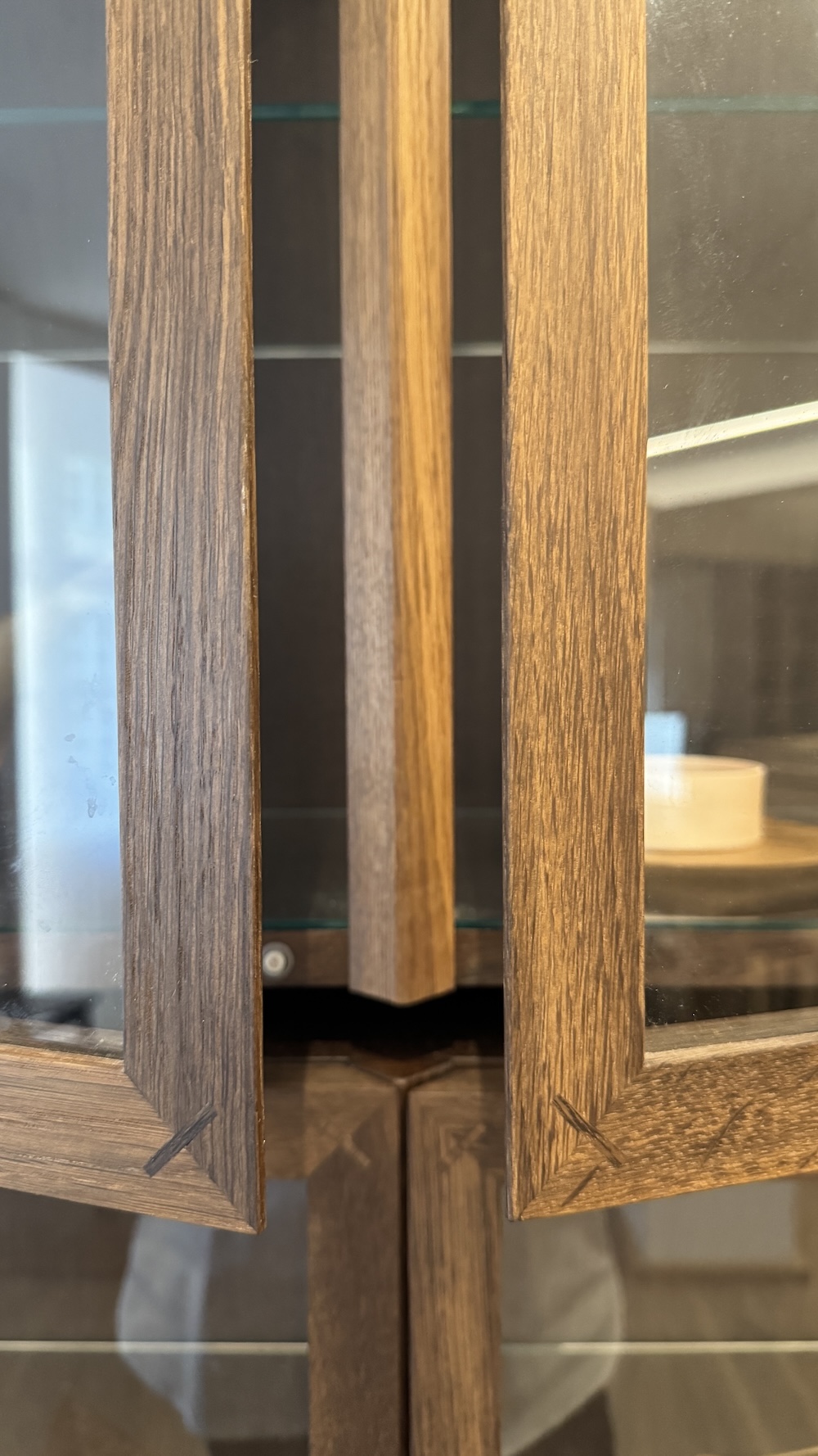 Garde Hvalsøe cabinet